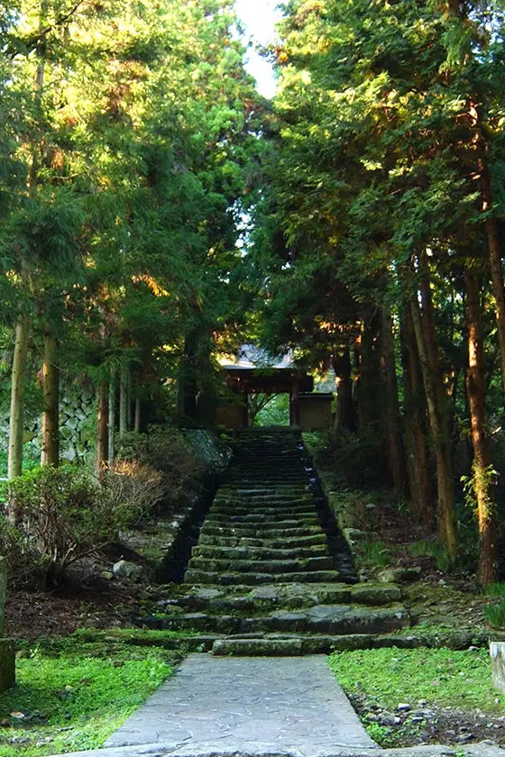 両子寺（ふたごじ）